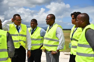 Ary Chalus en visite sur le chantier de l’aéroport Guadeloupe Pôle Caraïbes