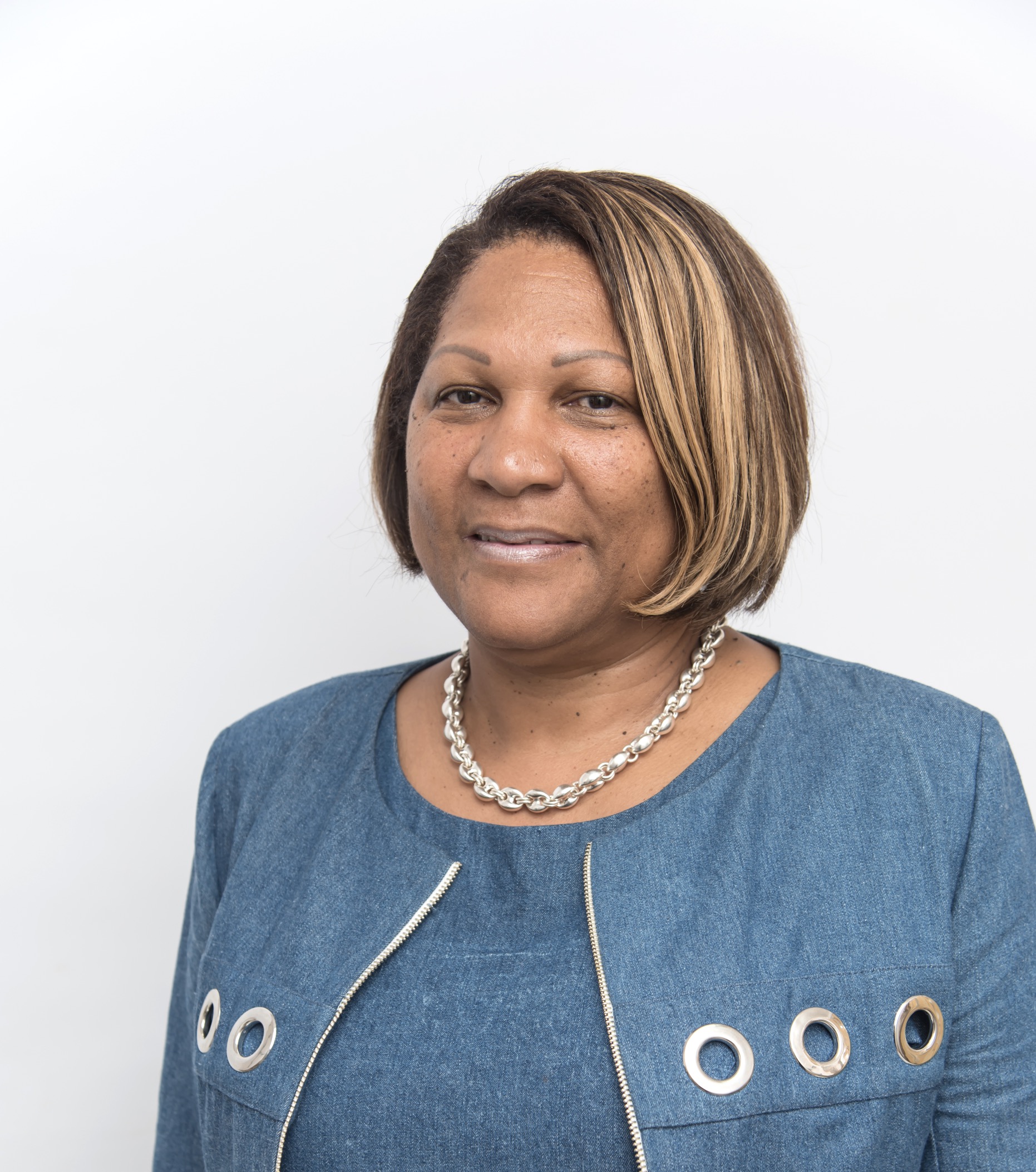 Ariane fleurival Présidente du Cesece Guyane 1ère Vice-Présidente du Ceser France Déléguée aux Outre-Mer