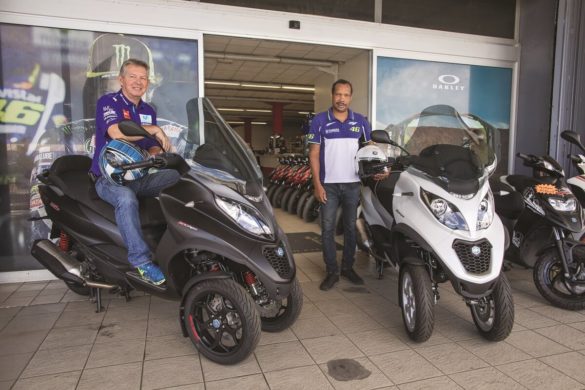 José et Bruno de Motomania avec les scooters à 3 roues de Piaggio