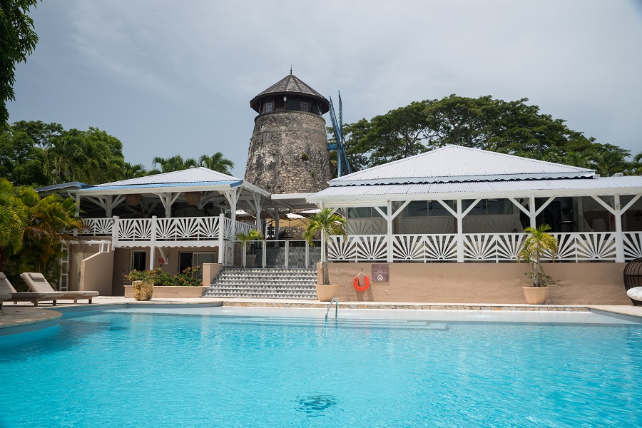 Piscine de l'hôtel Le Relais du Moulin en Guadeloupe