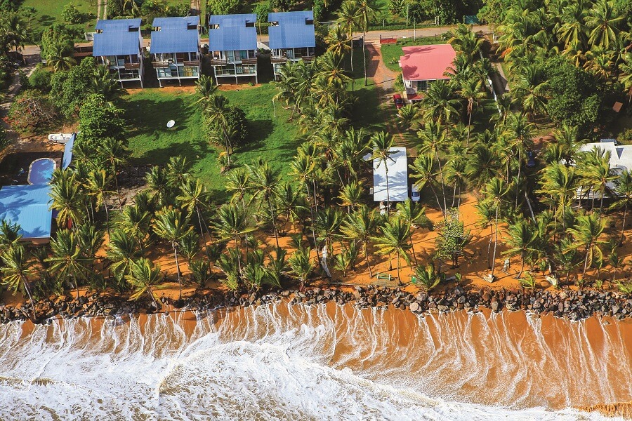 Route des plages vue en ULM en Guyane