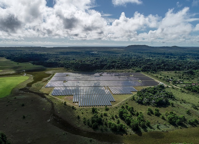 Centrale photovoltaique d'Albioma en Guyane