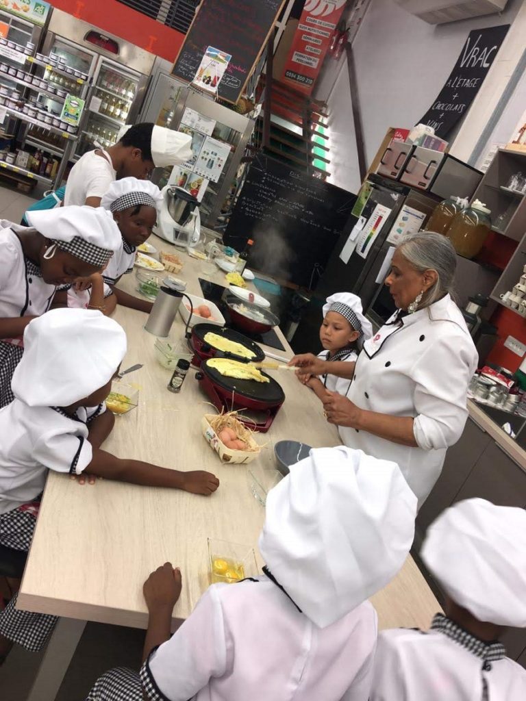 Enfants en atelier culinaire - Mois de la Viande Locale - Intervig