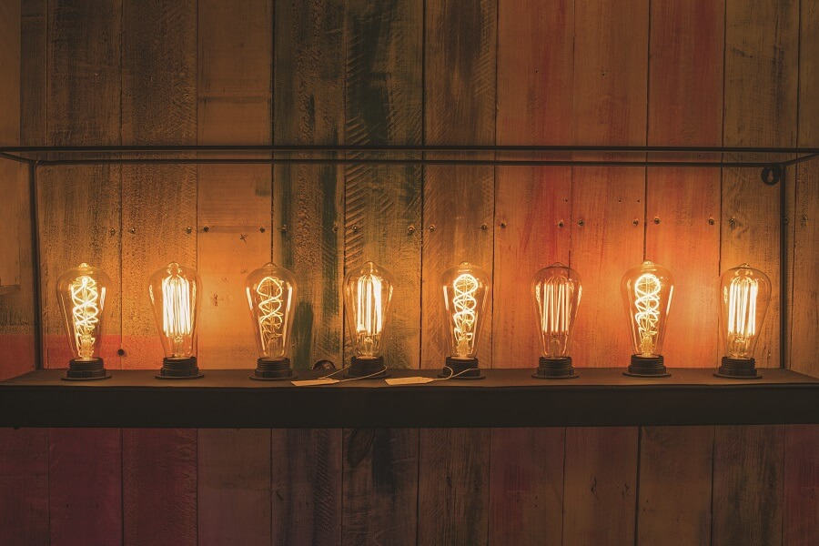 Ampoules proposées au showroom Mille Eclats de Blandin