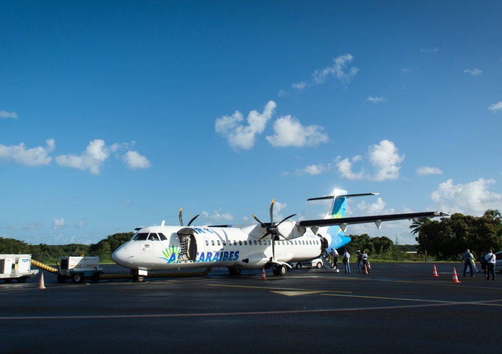 Avion d'Air Caraibes sur le tarmac