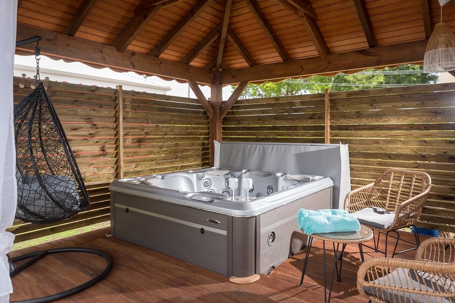 Jacuzzi privé - Hôtel Cocotel - Saint François Guadeloupe