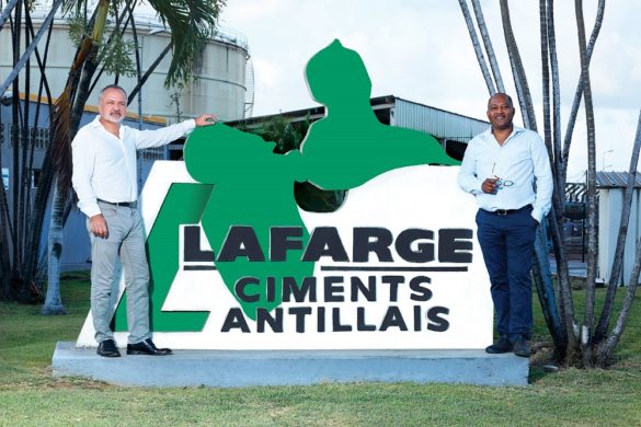 Enseigne Lafarge Ciment Antilles