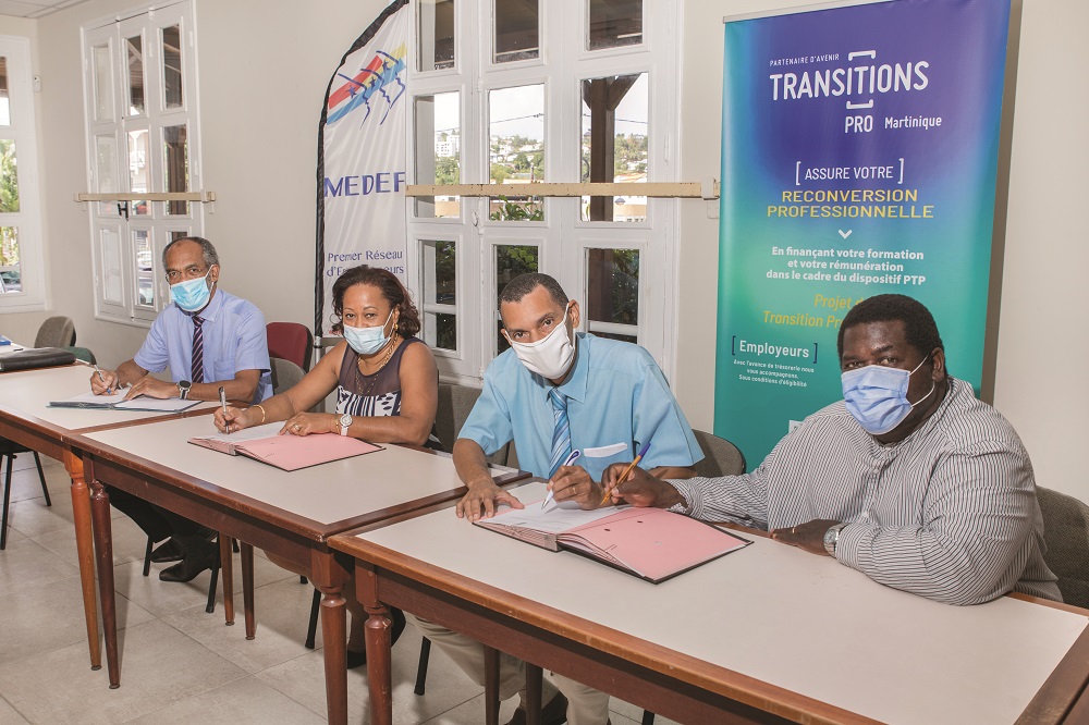 Signature de la convention Transitions Collectives en Martinique