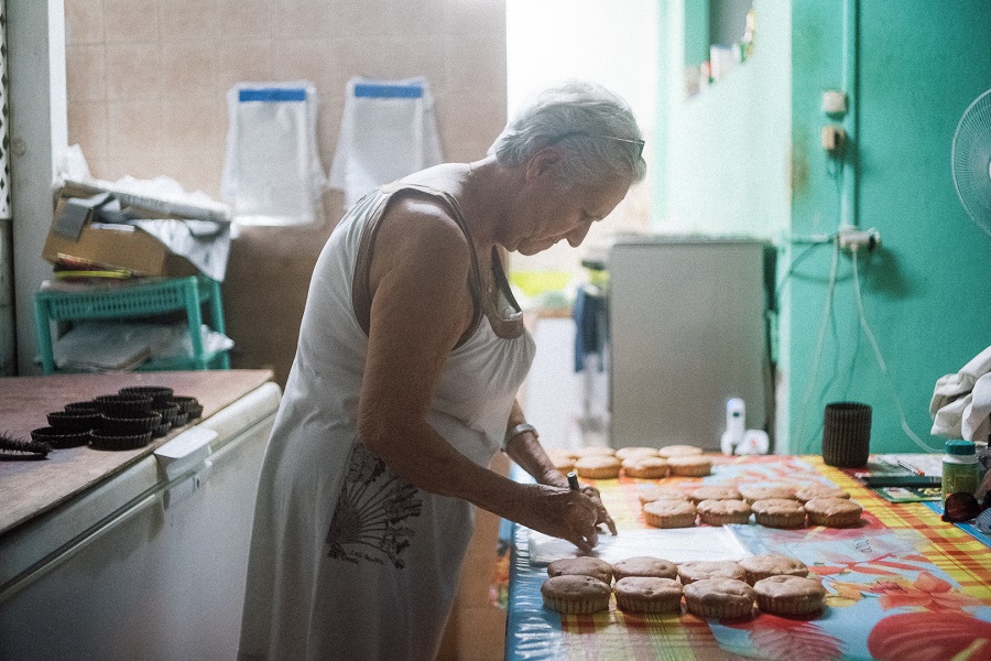 Cillette Appolinaire, pâtissière de tourments d'amour - Les Saintes
