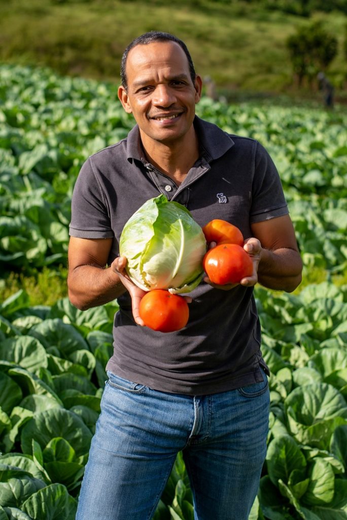 Bernard Sinitambirivoutin, agriculteur en Guadeloupe