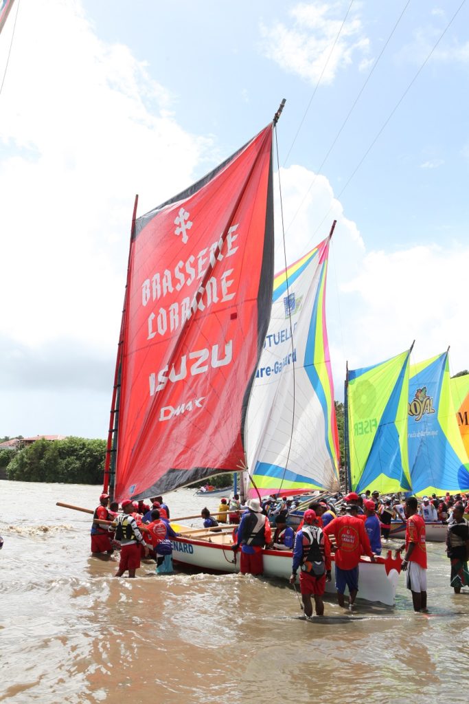 La Yole Net 2000, sponsorisée par Brasserie Lorraine