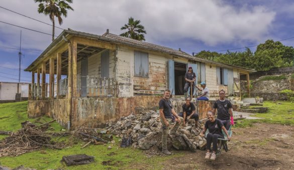 L'équipe du chantier de rénovation de Balata organisé par Rempart Martinique