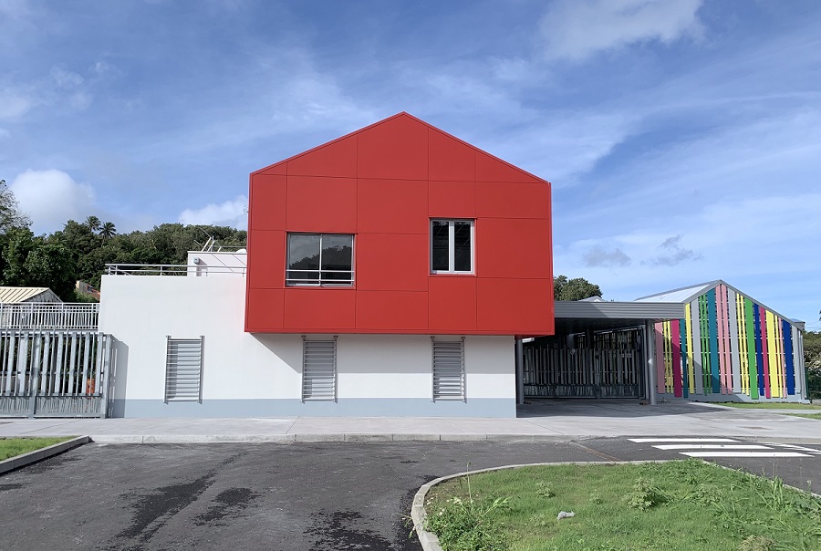 Ecole Raymonde Augustin à Gourbeyre (SEMSAMAR)