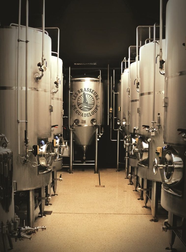 Cuves de l'usine de production des bières Gwada Beer (Guadeloupe)