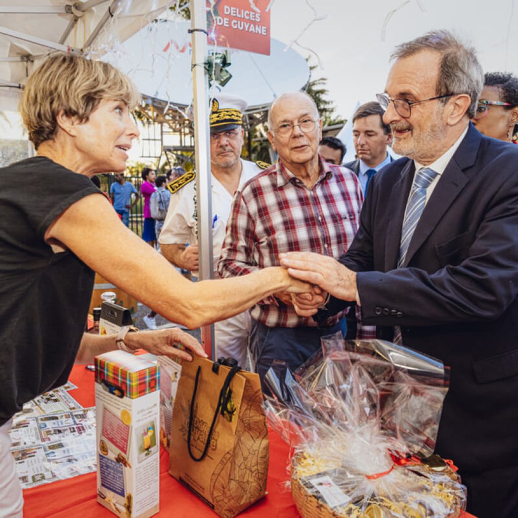 Visite du marché de noël de Guyane de Jean-François Carenco, ministre de l’Outre-mer - Photo ©Jody Amiet