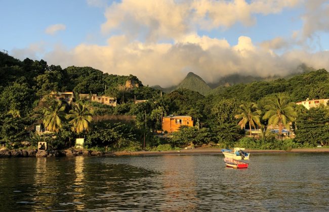 ville du prêcheur vu de la mer