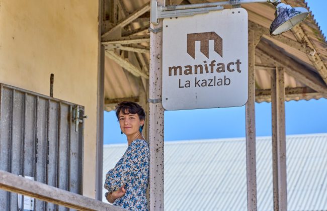 Anne-Laure Ginet, chargée de production à Manifact, association installée dans la Case n°5 du Camp de la Transportation.