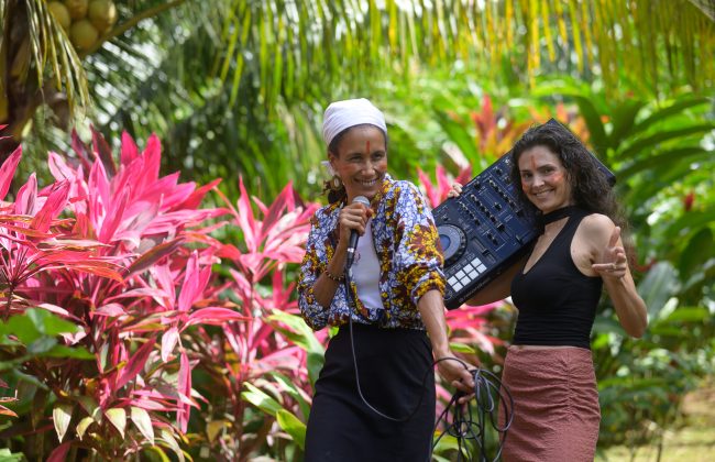 Azania & LN Selekta.